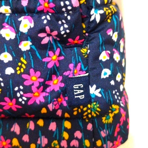Gap Floral Puffer Vest Size Medium - Picture 2 of 10